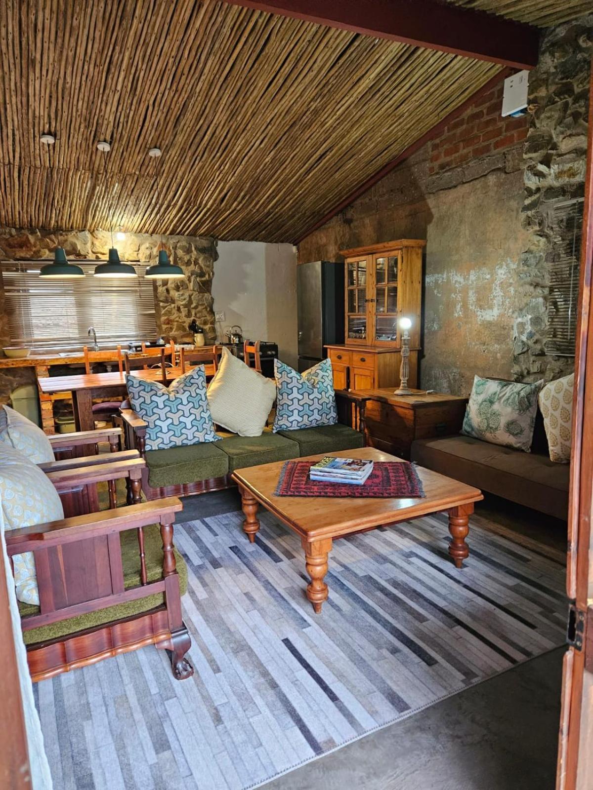 קניסנה The Riverdeck Accommodation And Backpackers מראה חיצוני תמונה