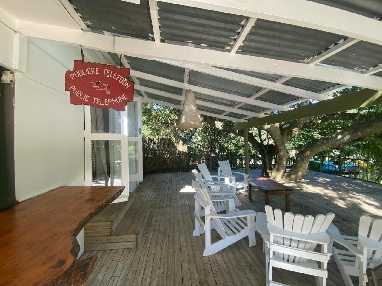 קניסנה The Riverdeck Accommodation And Backpackers מראה חיצוני תמונה