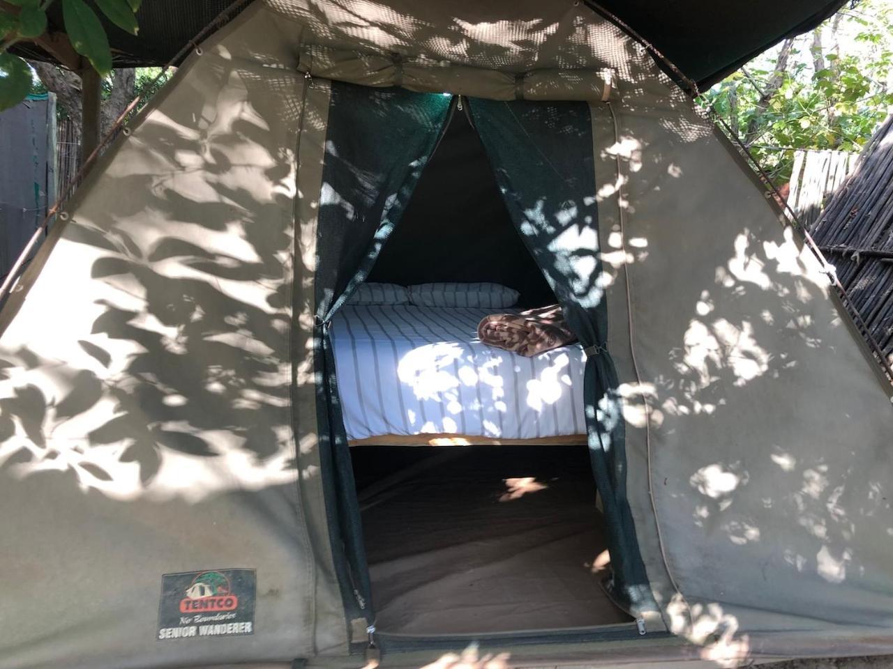 קניסנה The Riverdeck Accommodation And Backpackers מראה חיצוני תמונה