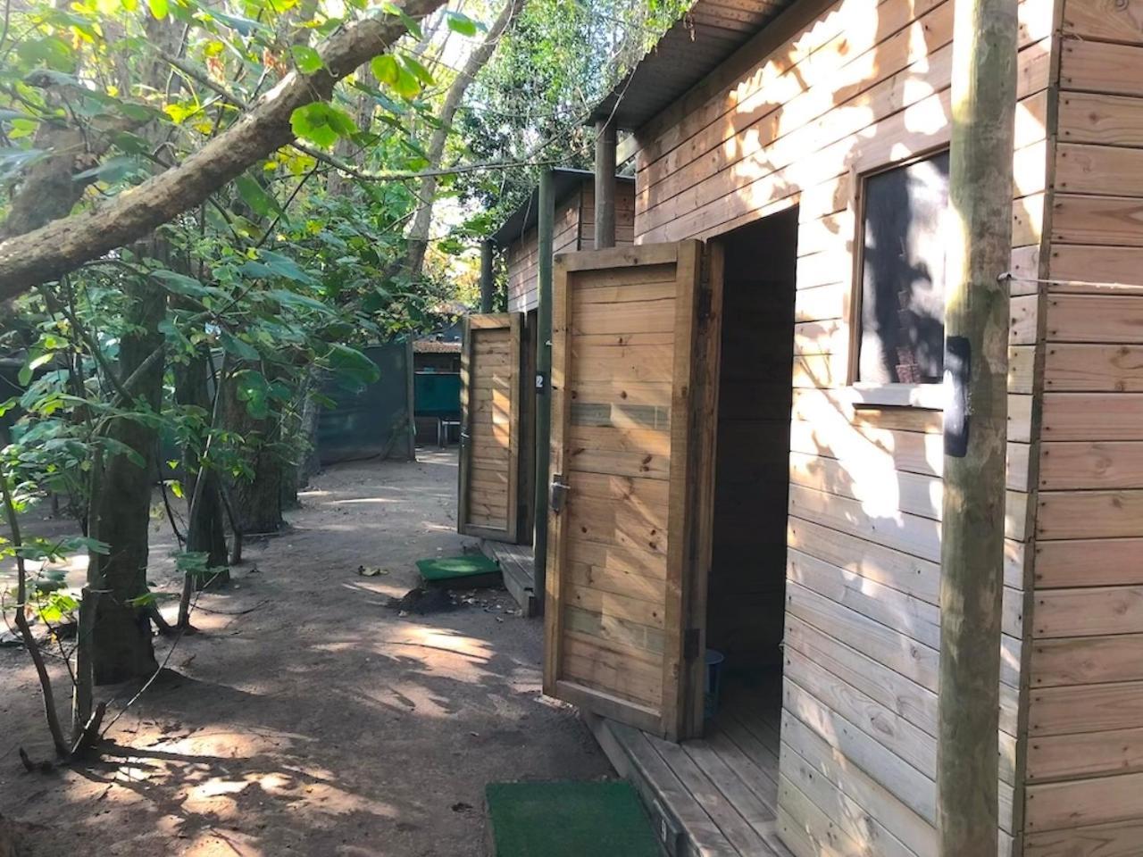 קניסנה The Riverdeck Accommodation And Backpackers מראה חיצוני תמונה