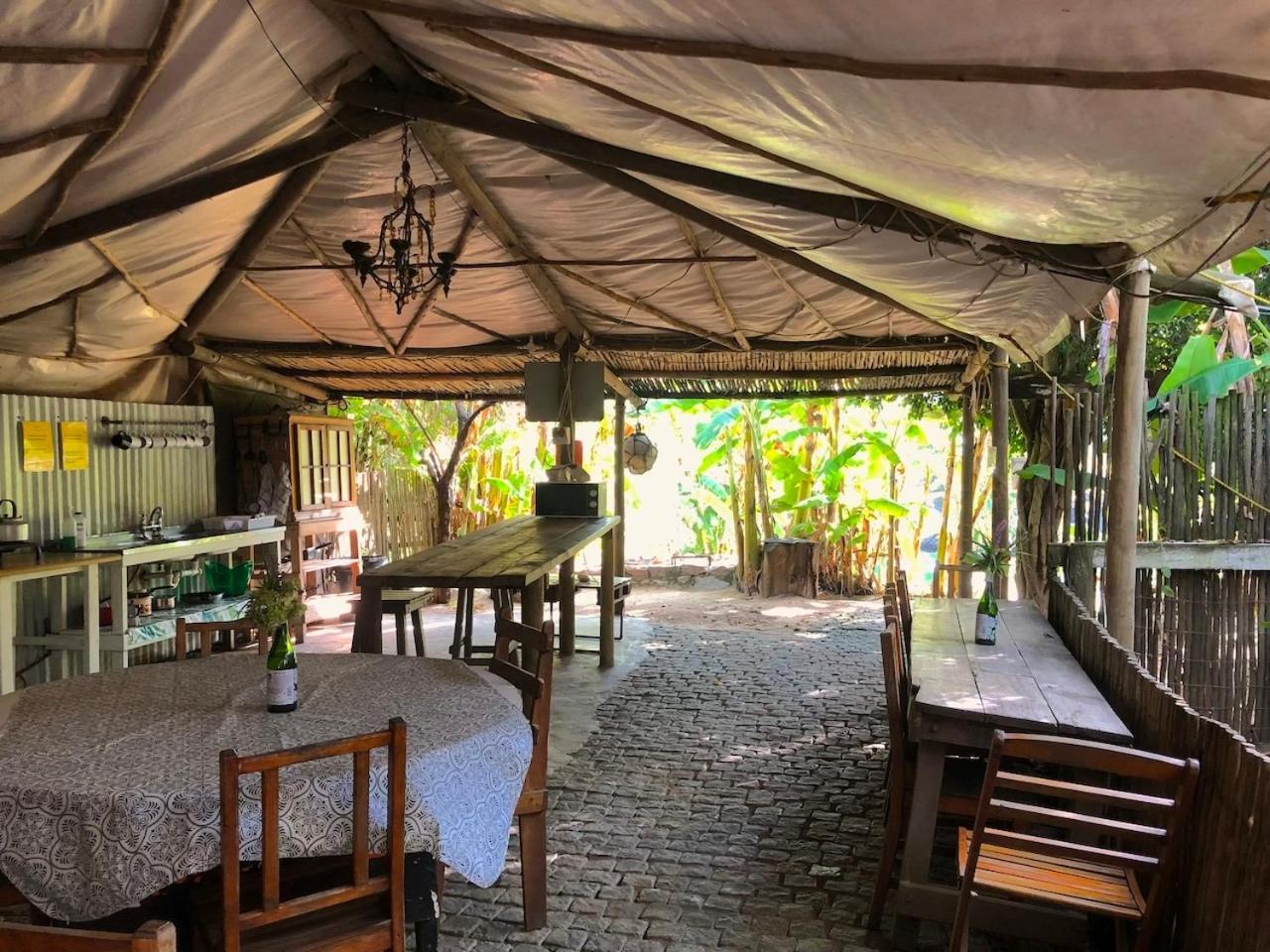קניסנה The Riverdeck Accommodation And Backpackers מראה חיצוני תמונה