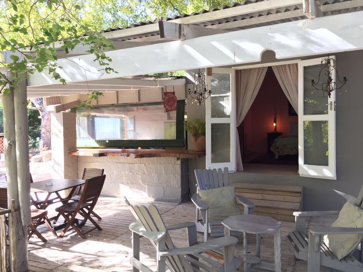 קניסנה The Riverdeck Accommodation And Backpackers מראה חיצוני תמונה